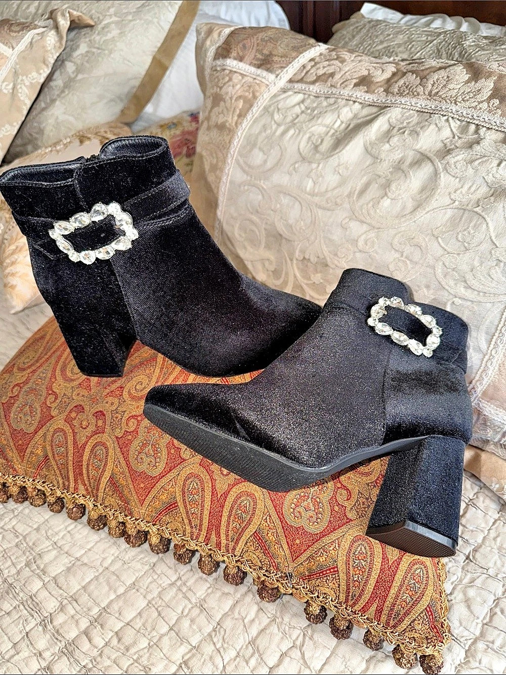 Comfort velvet Black Crystal Buckle Heeled Ankle Boots US 8W